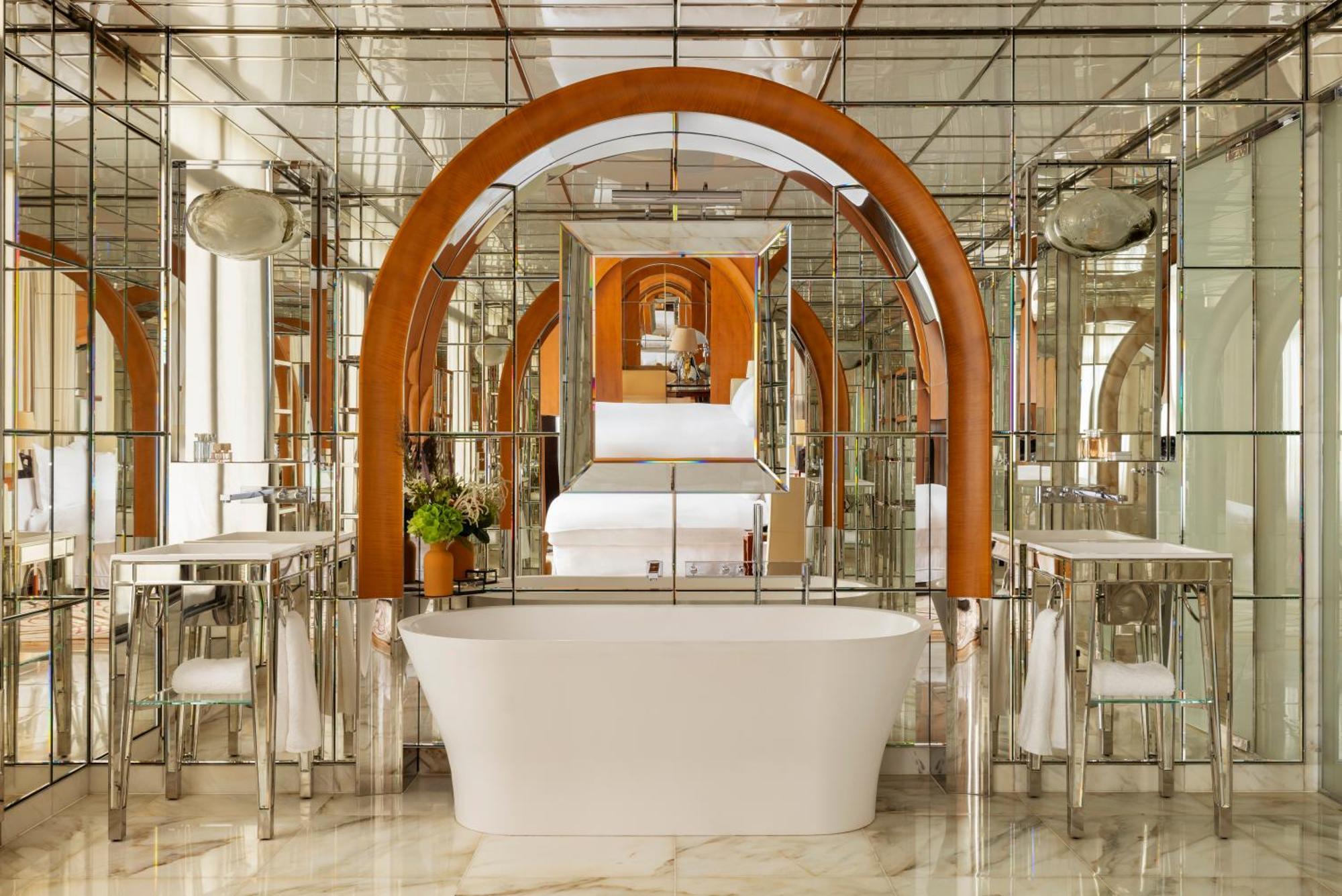 Le Royal Monceau Raffles Parijs